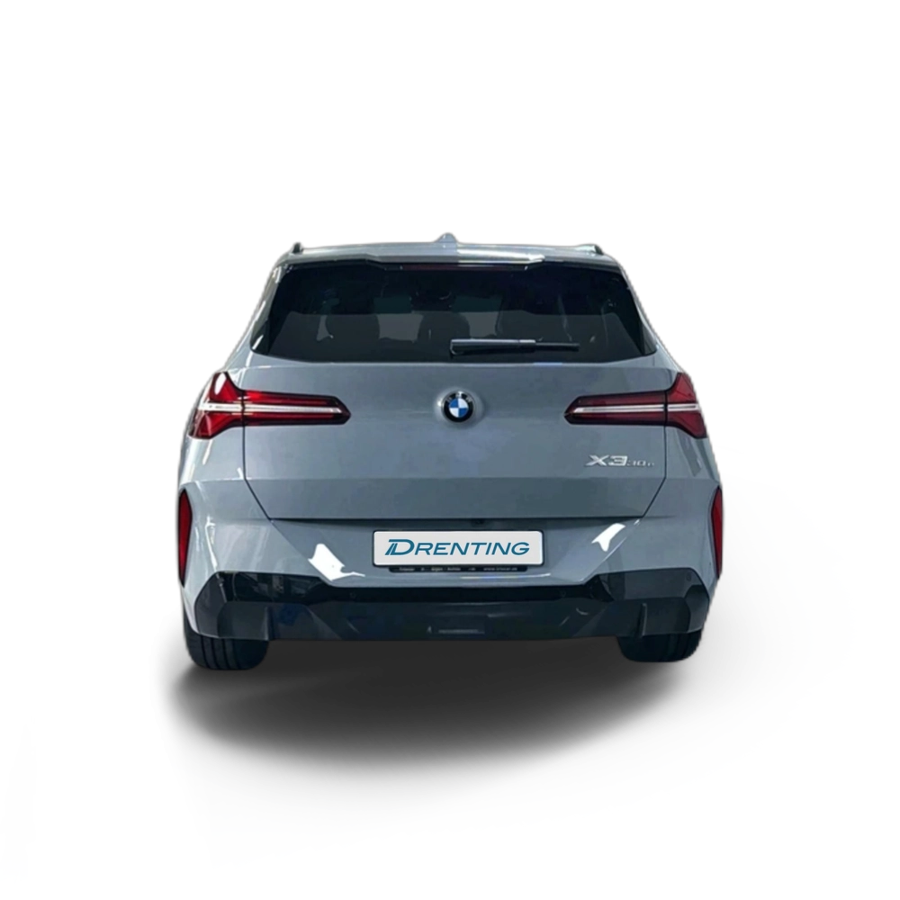 Renting BMW X3 xDrive30e 220 kW (299 CV) 5