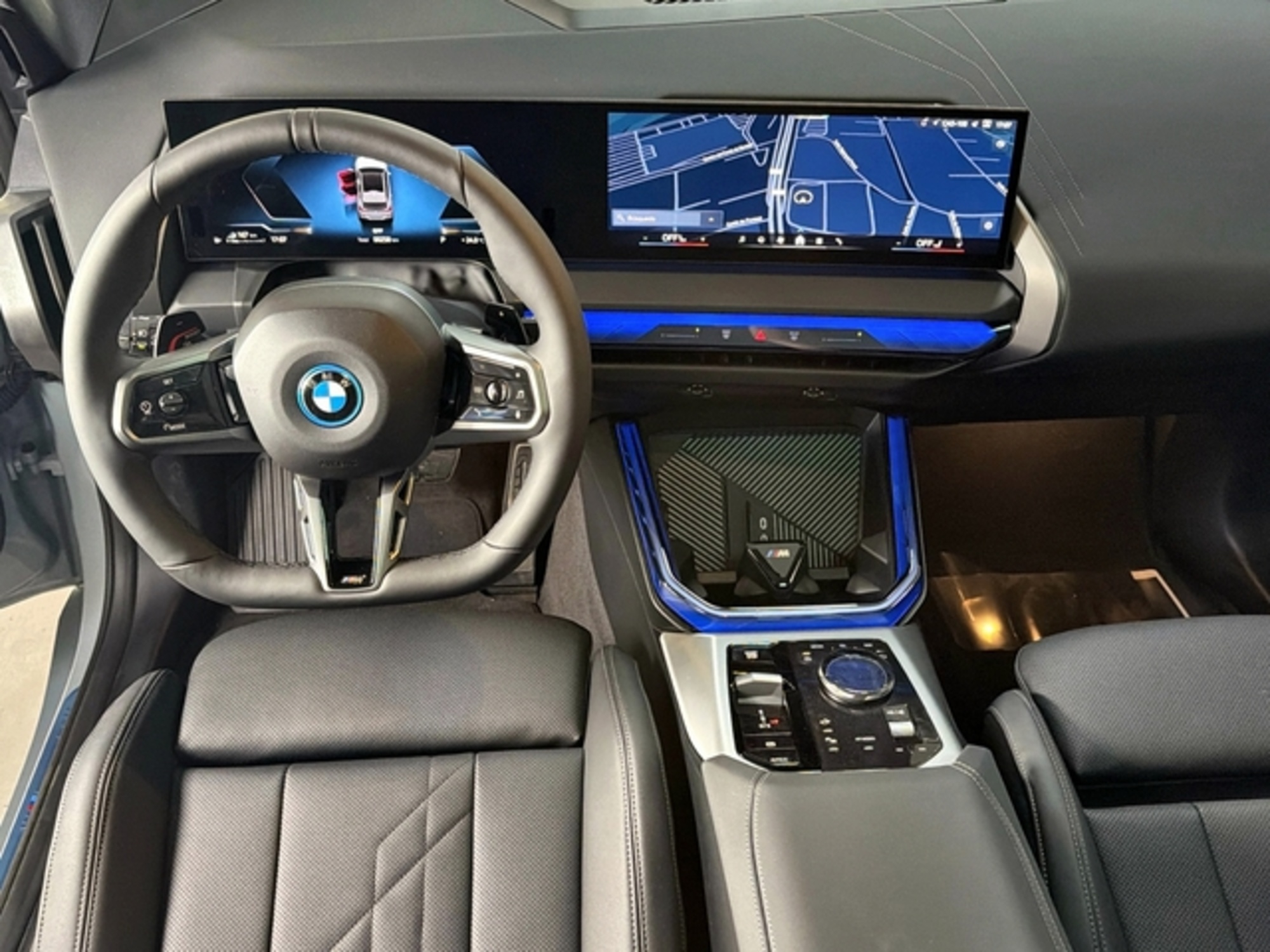Renting BMW X3 xDrive30e 220 kW (299 CV) 5