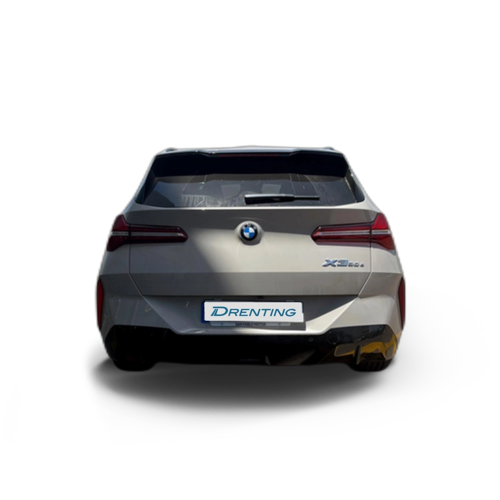 Renting BMW X3 xDrive30e 220 kW (299 CV) 5 1