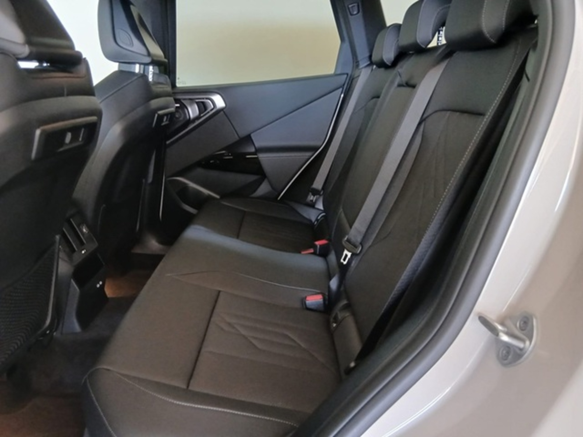 Renting BMW X3 xDrive30e 220 kW (299 CV) 6
