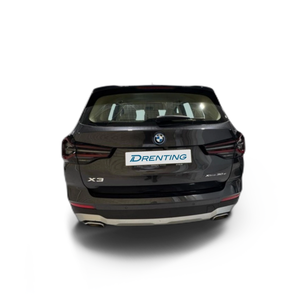 Renting BMW X3 xDrive30e xLine 215 kW (292 CV) 6