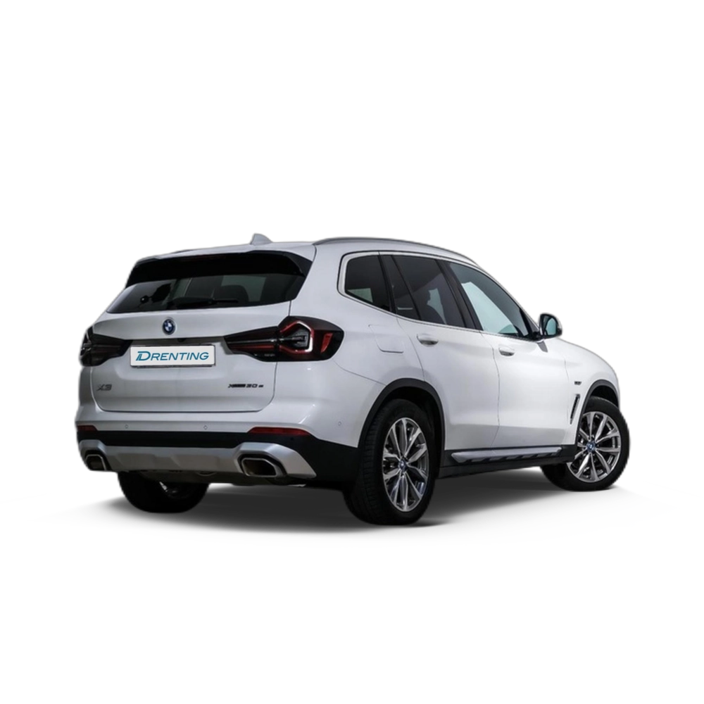 Renting BMW X3 xDrive30e xLine 215 kW (292 CV) 6 1