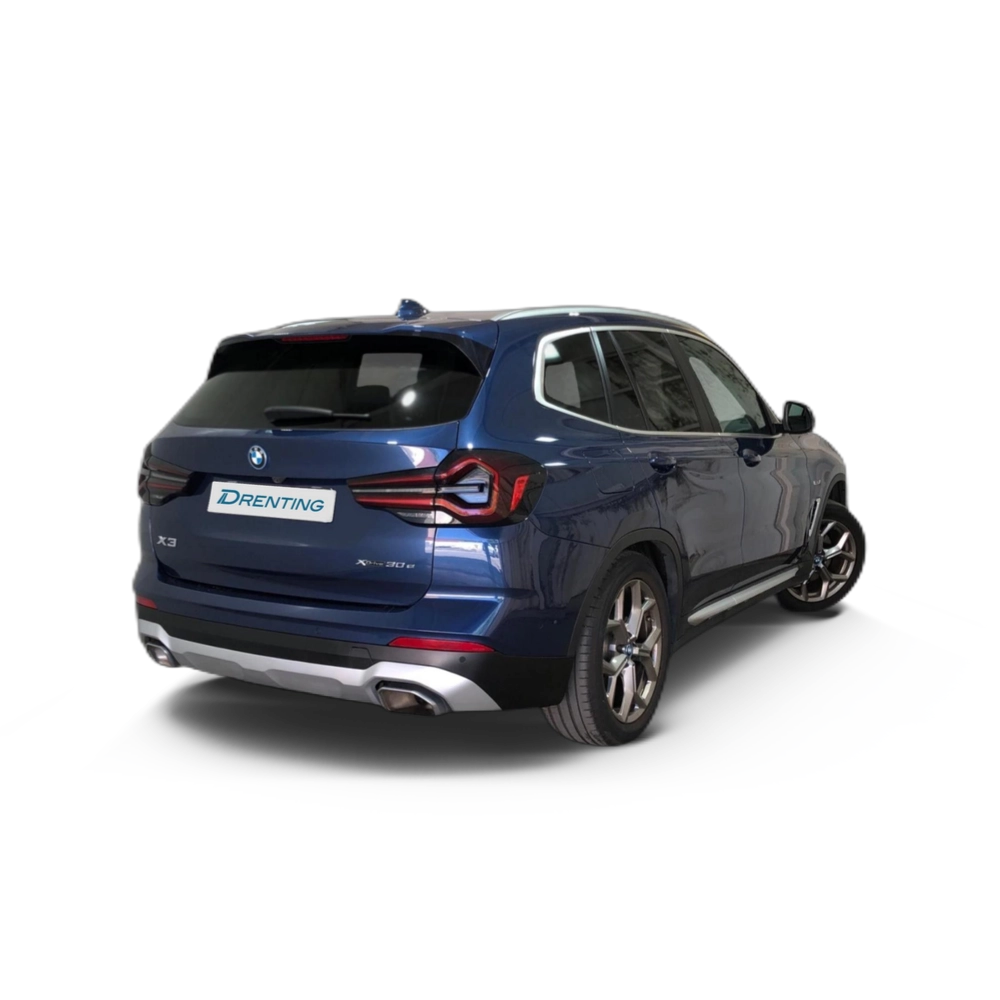 Renting BMW X3 xDrive30e xLine 215 kW (292 CV) 6 1