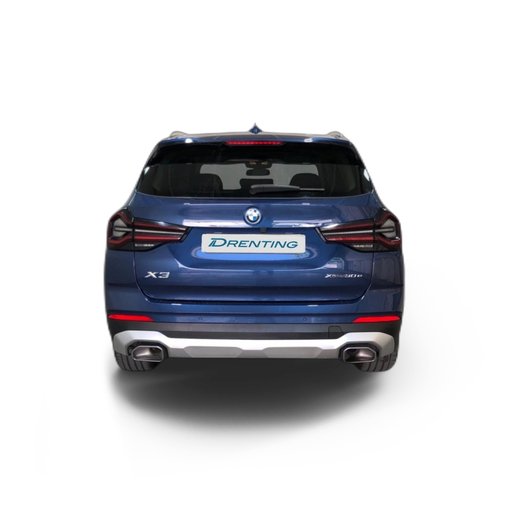 Renting BMW X3 xDrive30e xLine 215 kW (292 CV) 6 1