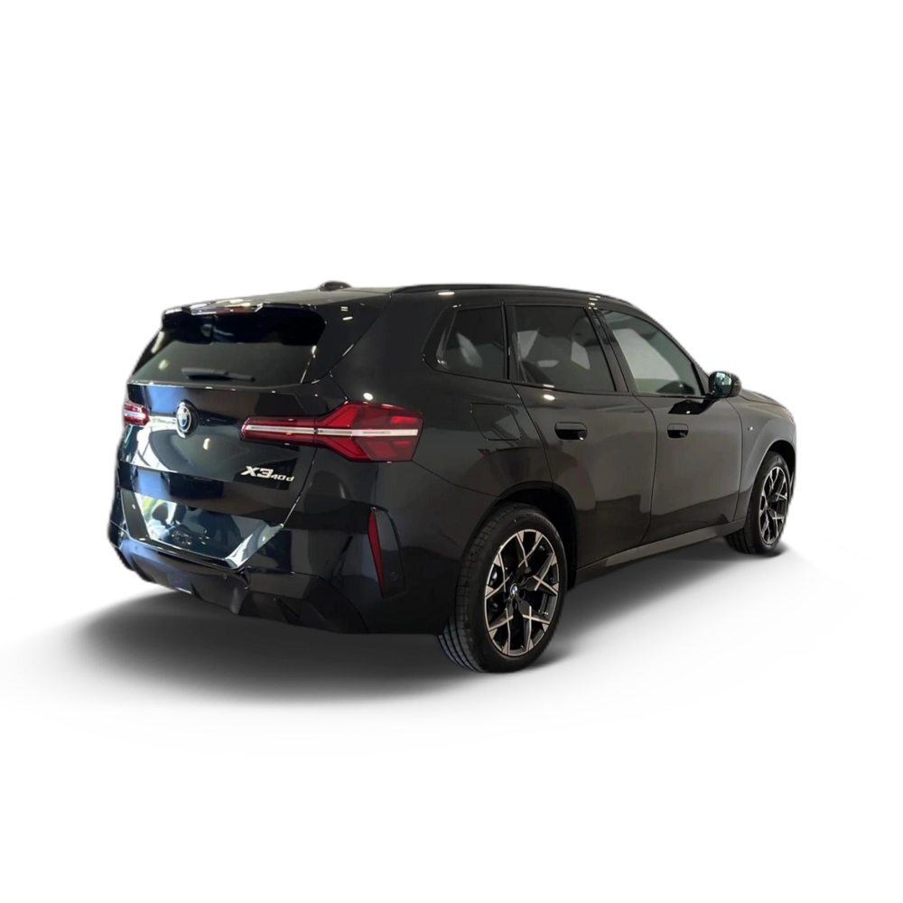 Renting BMW X3 xDrive40d 223 kW (303 CV) 3 1
