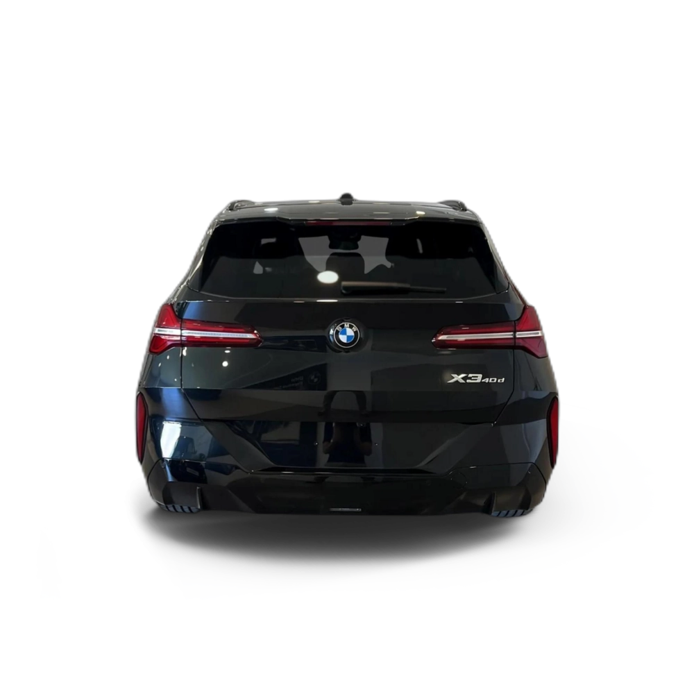 Renting BMW X3 xDrive40d 223 kW (303 CV) 3 1