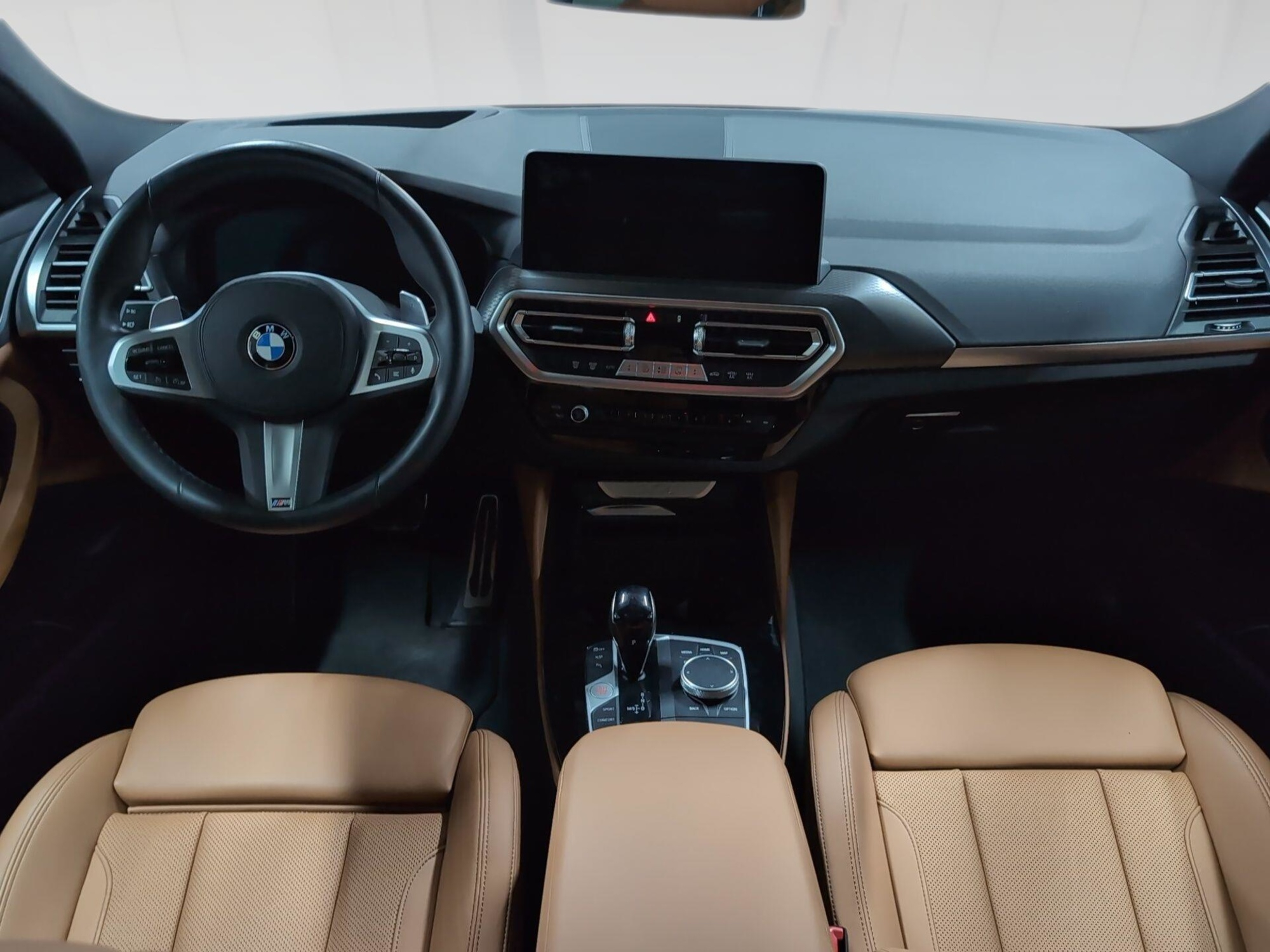 Renting BMW X4 xDrive20d xLine 140 kW (190 CV) 10 1