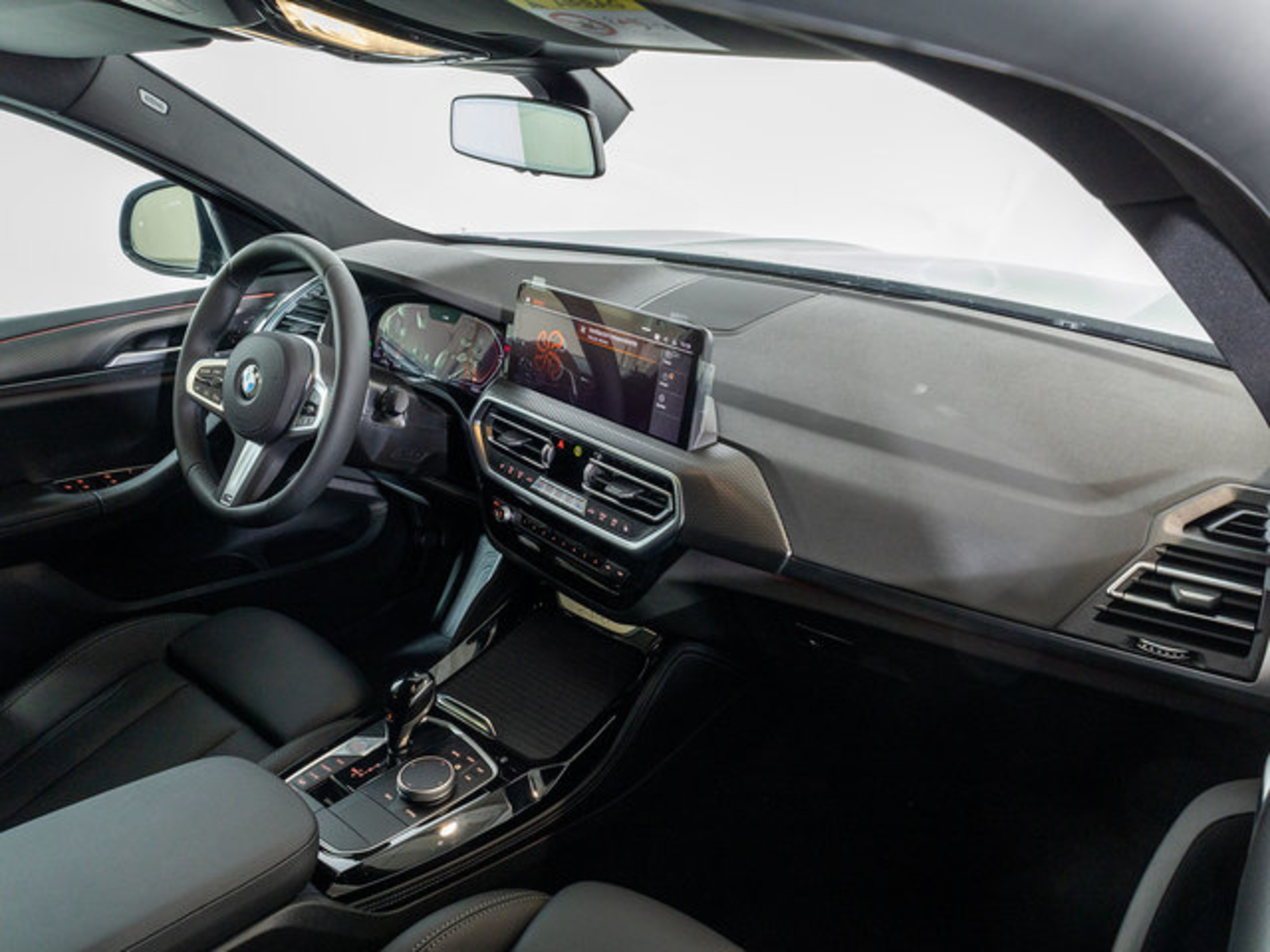 Renting BMW X4 xDrive20d xLine 140 kW (190 CV) 20 1