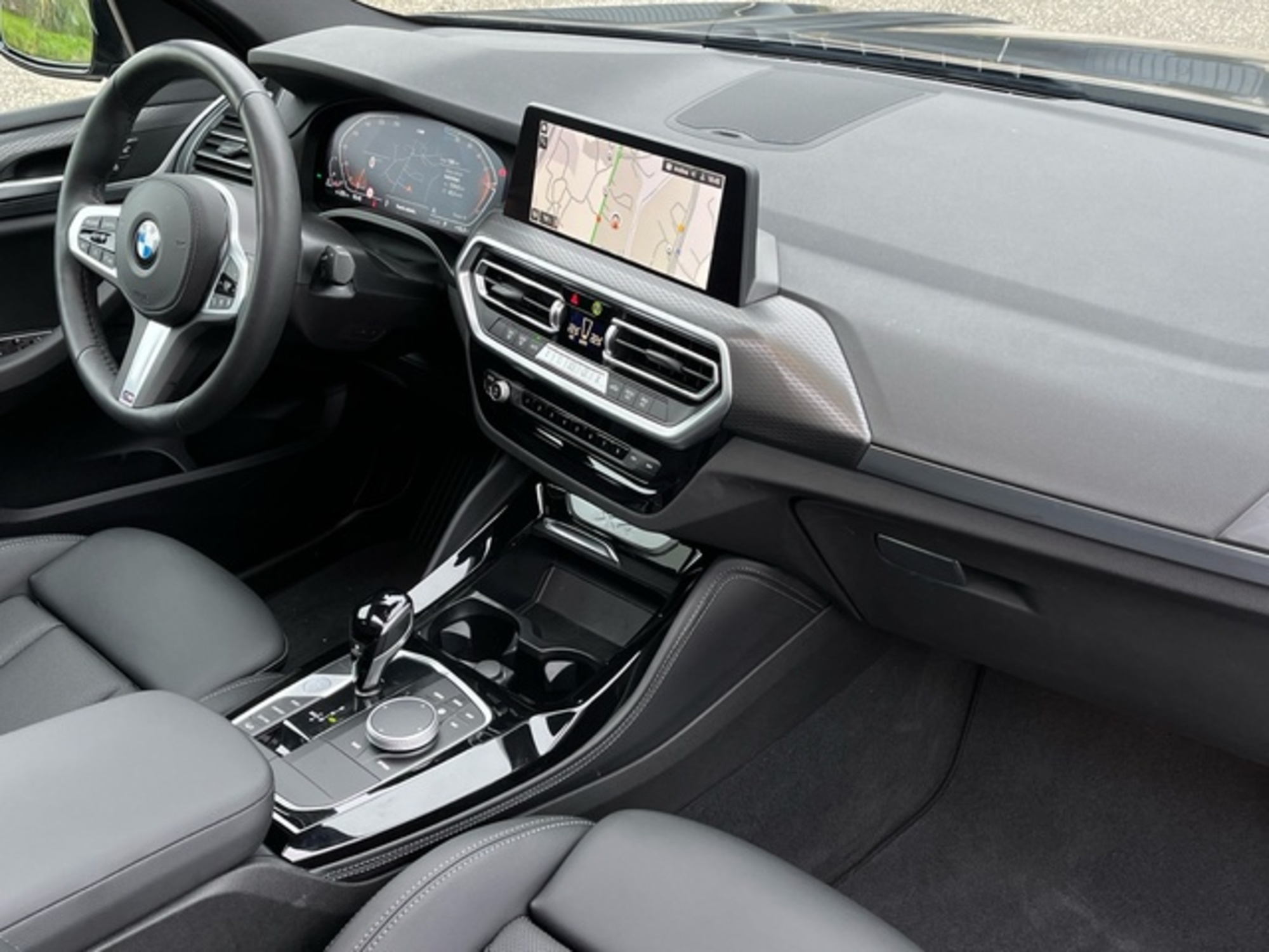 Renting BMW X4 xDrive20d xLine 140 kW (190 CV) 20 2