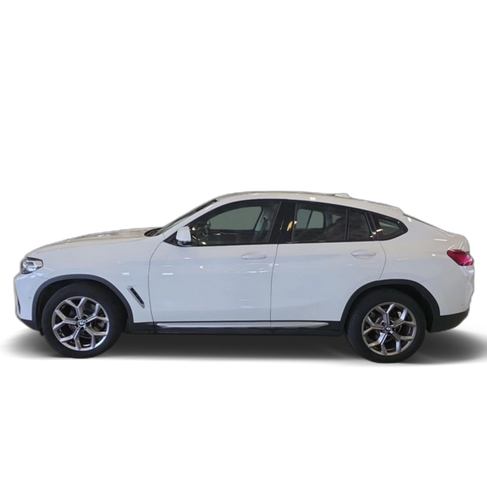 Renting BMW X4 xDrive20d xLine 140 kW (190 CV) 4 1