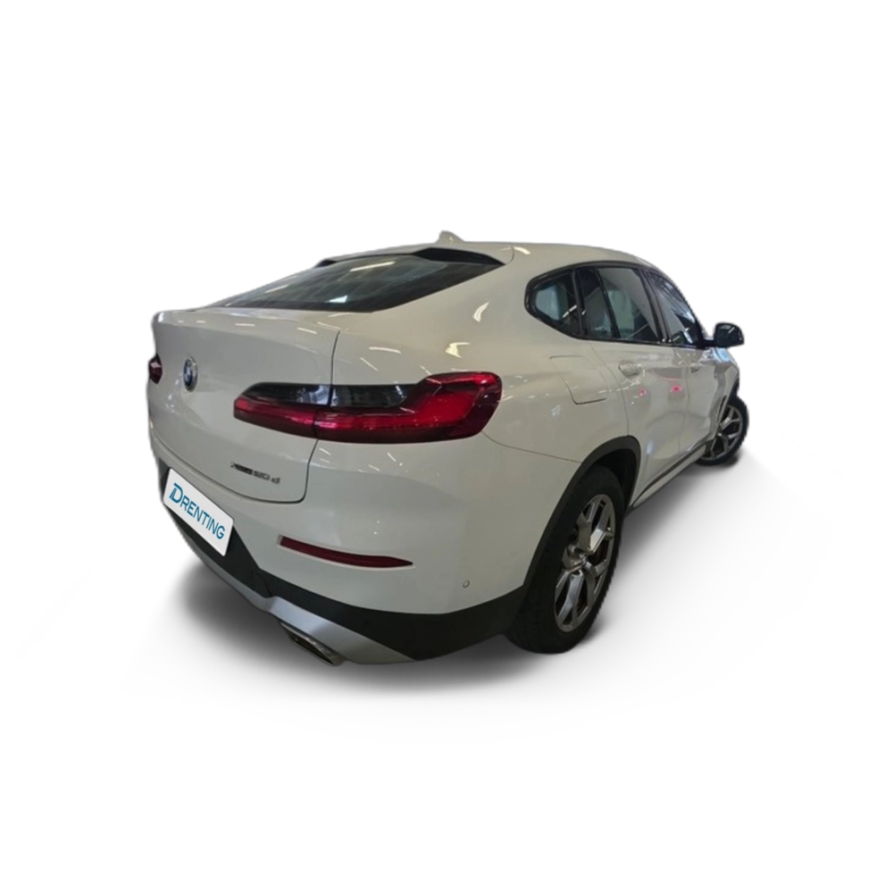 Renting BMW X4 xDrive20d xLine 140 kW (190 CV) 4 1