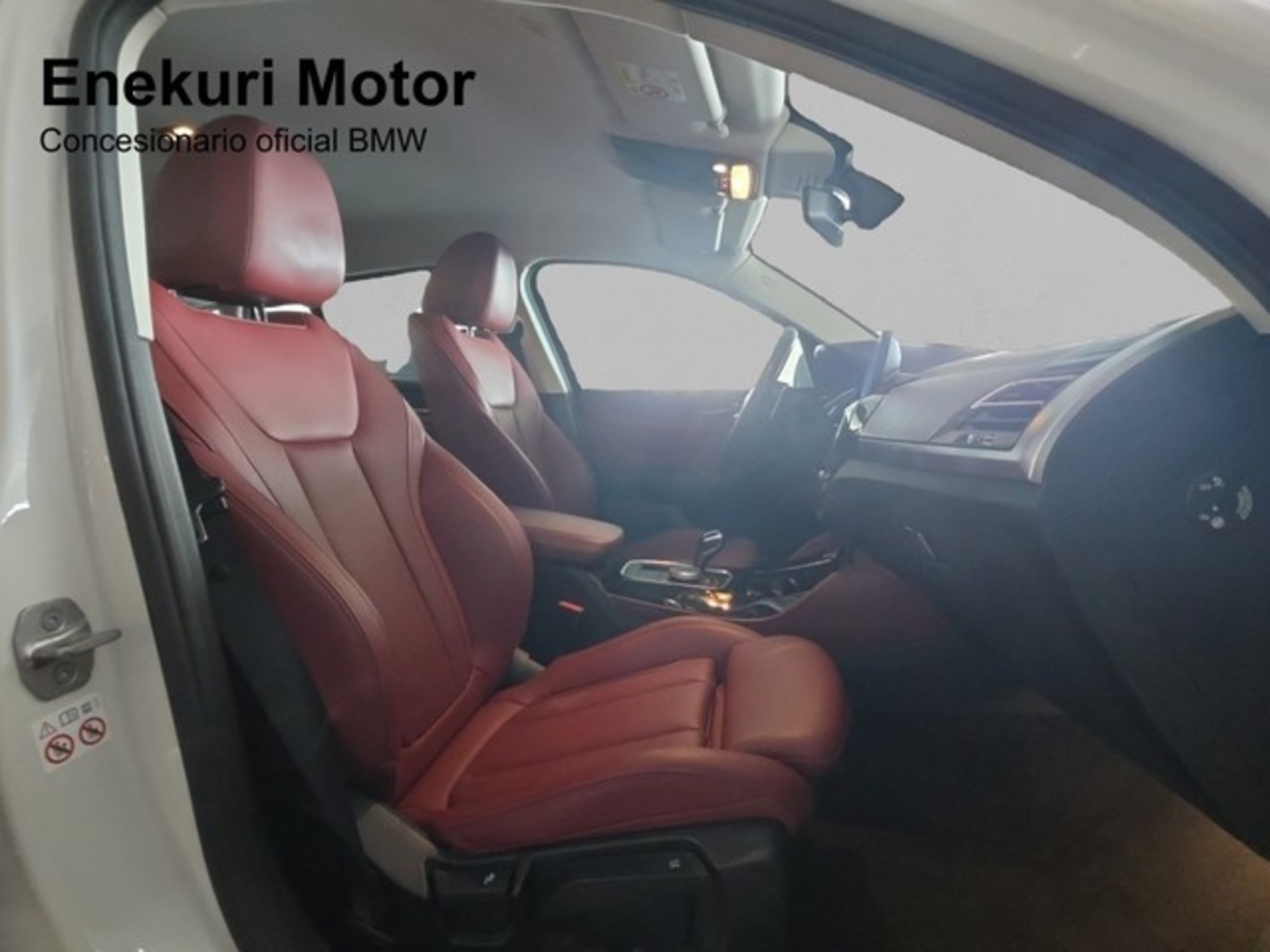 Renting BMW X4 xDrive20d xLine 140 kW (190 CV) 4 1