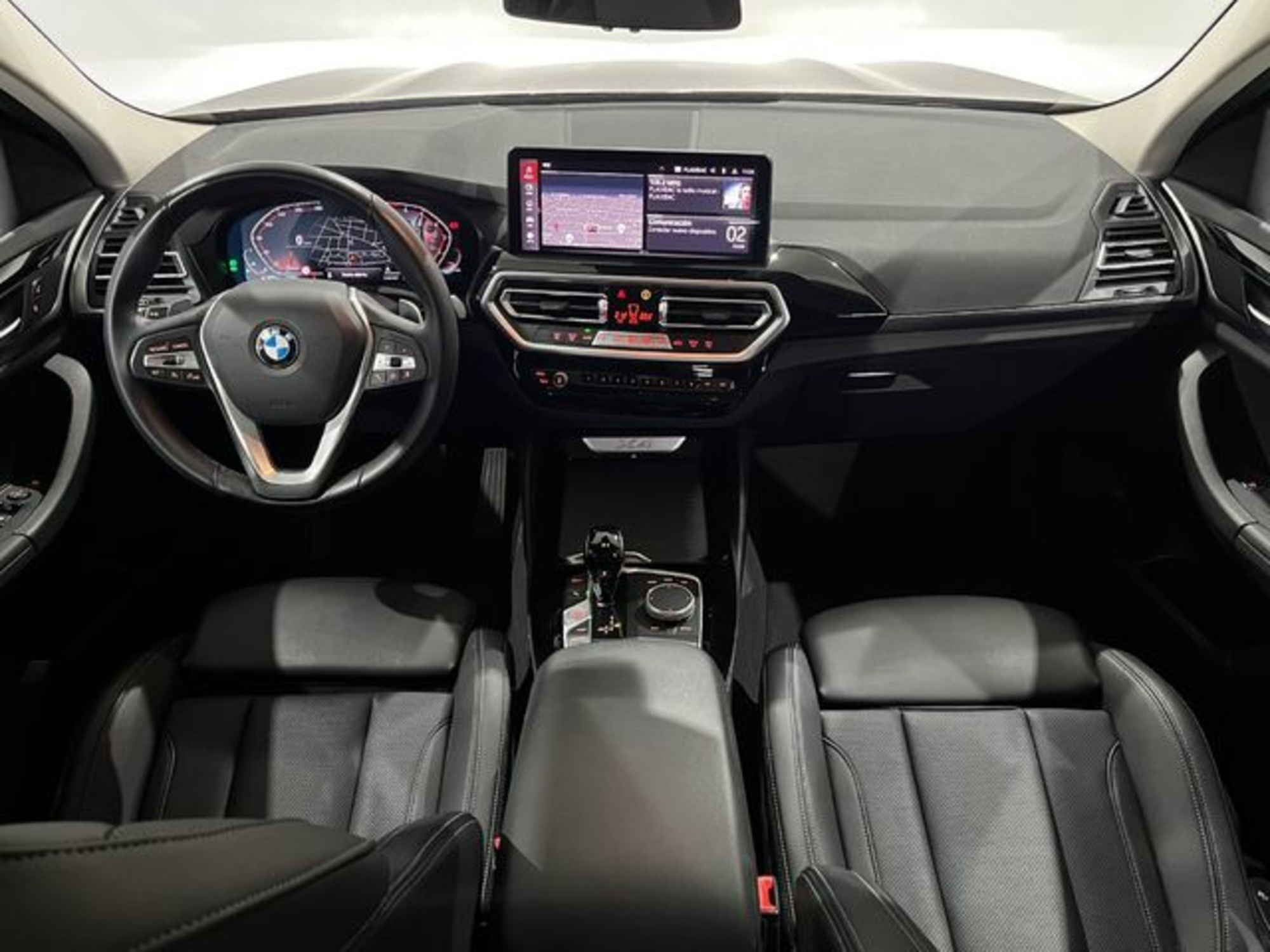 Renting BMW X4 xDrive30i 185 kW (252 CV)