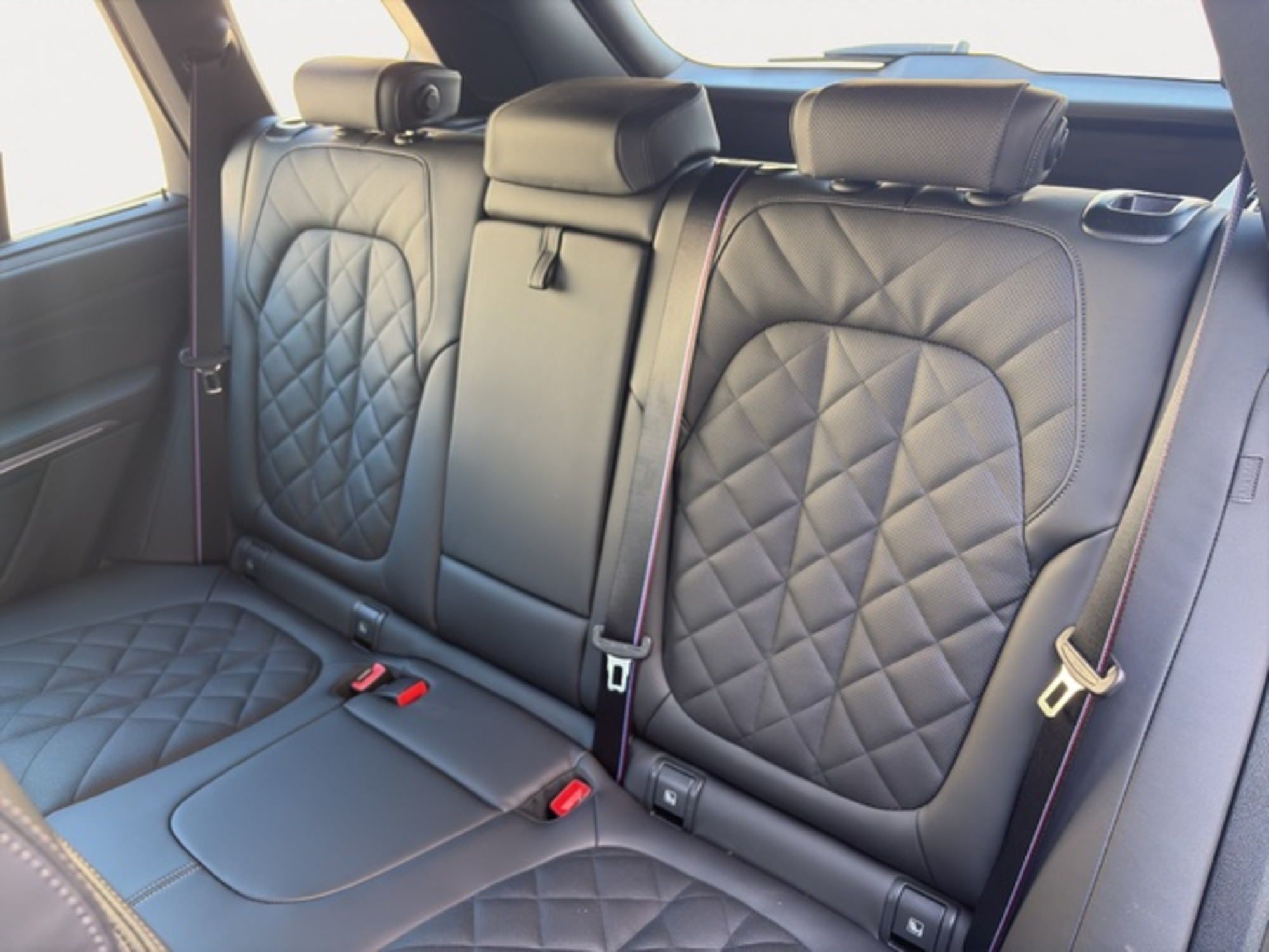 Renting BMW X5 xDrive30d 219 kW (298 CV) 2