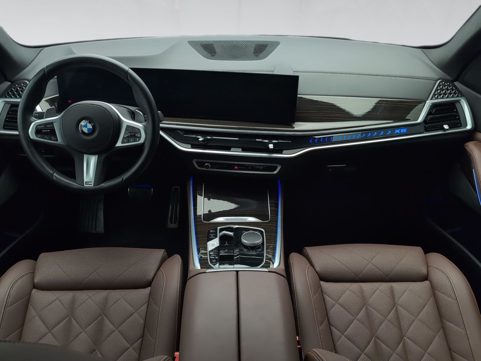 Renting BMW X5 xDrive30d 219 kW (298 CV) 7 1