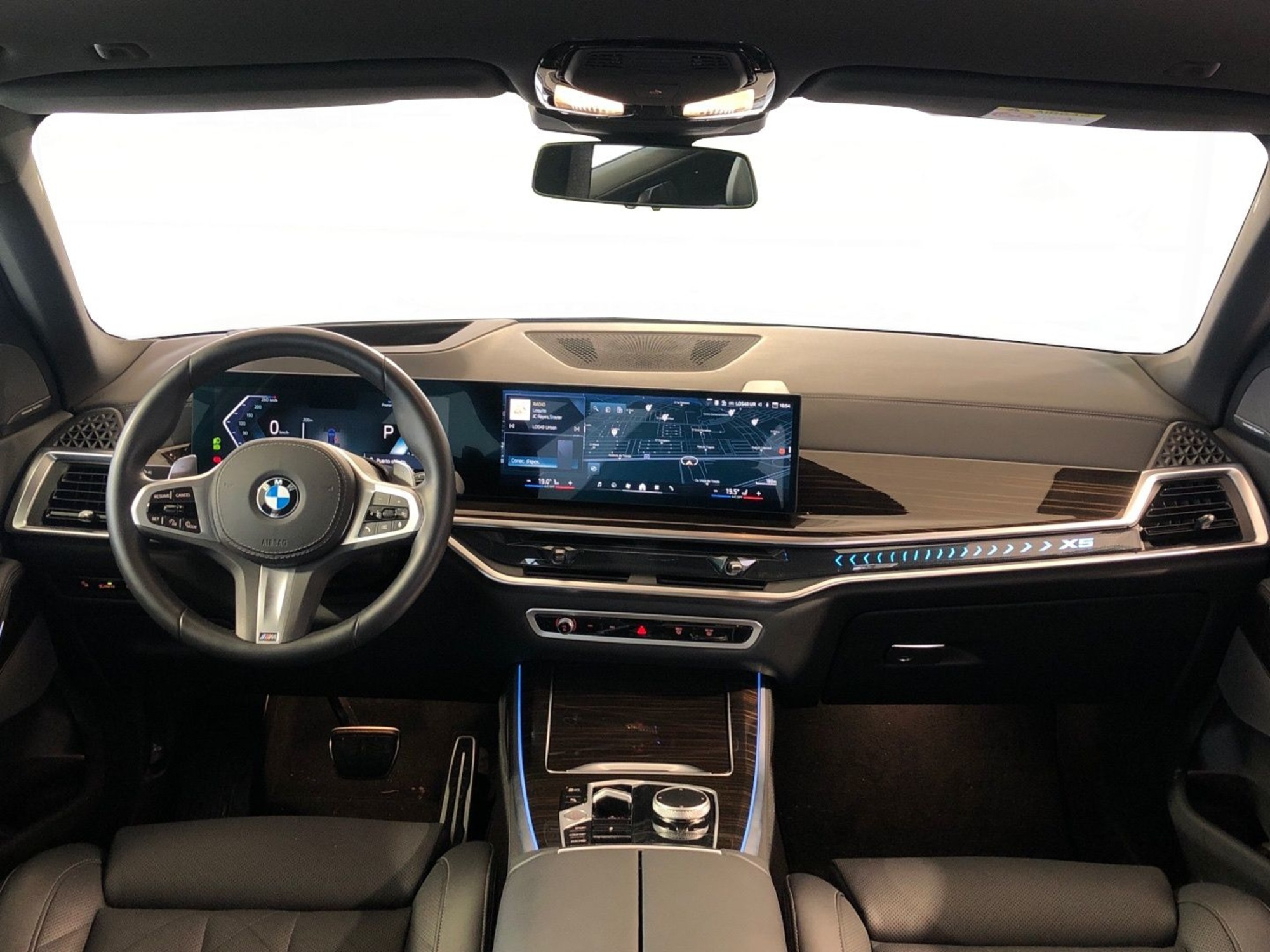 Renting BMW X5 xDrive30d 219 kW (298 CV) 8