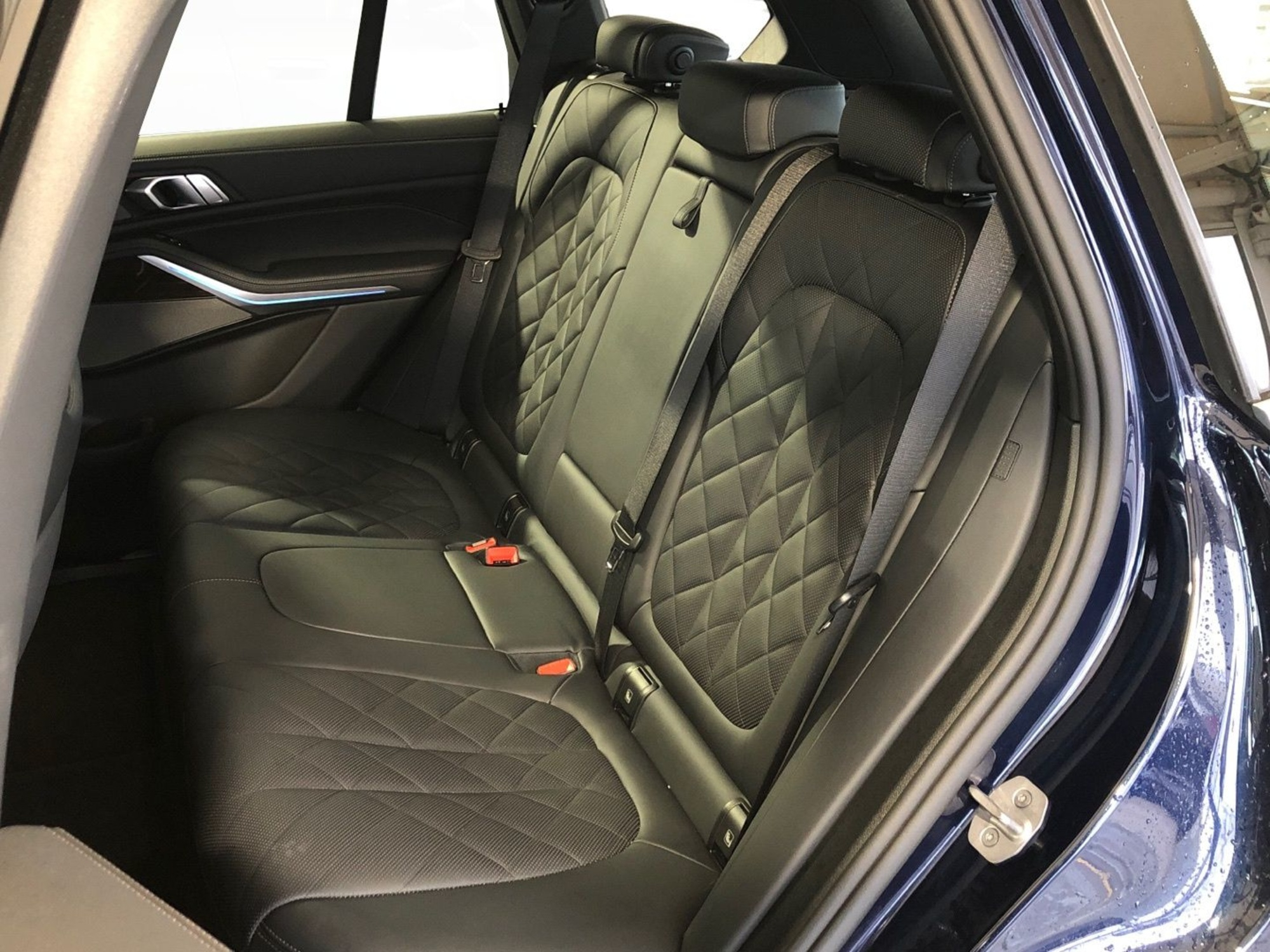 Renting BMW X5 xDrive30d 219 kW (298 CV) 8