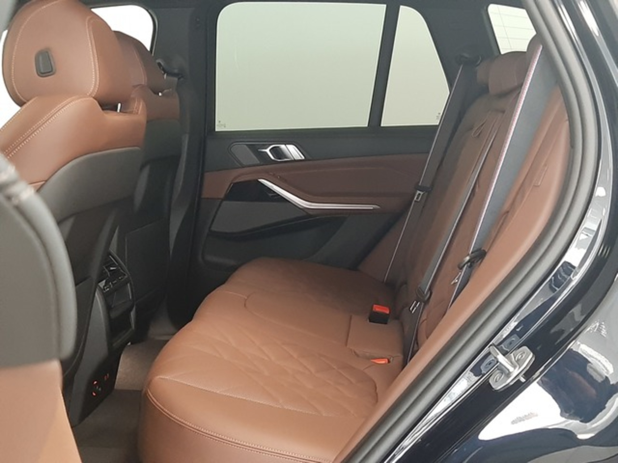 Renting BMW X5 xDrive30d xLine 219 kW (298 CV) 4 1