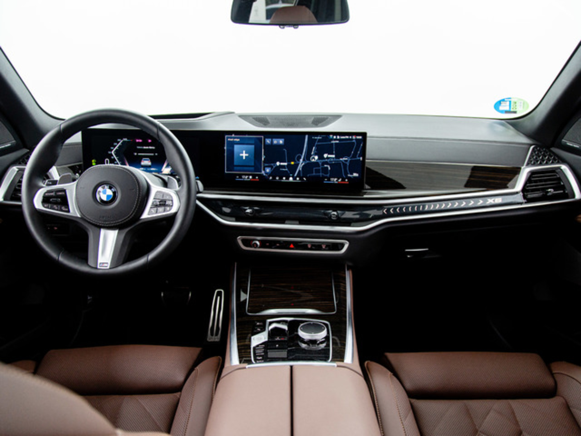 Renting BMW X5 xDrive40d xLine 259 kW (352 CV)