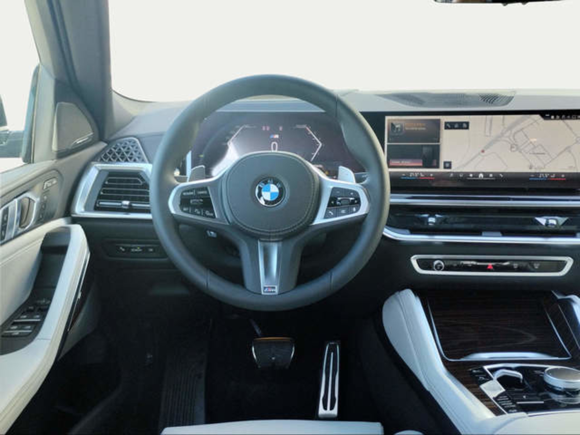 Renting BMW X6 xDrive30d M Sport 210 kW (286 CV)