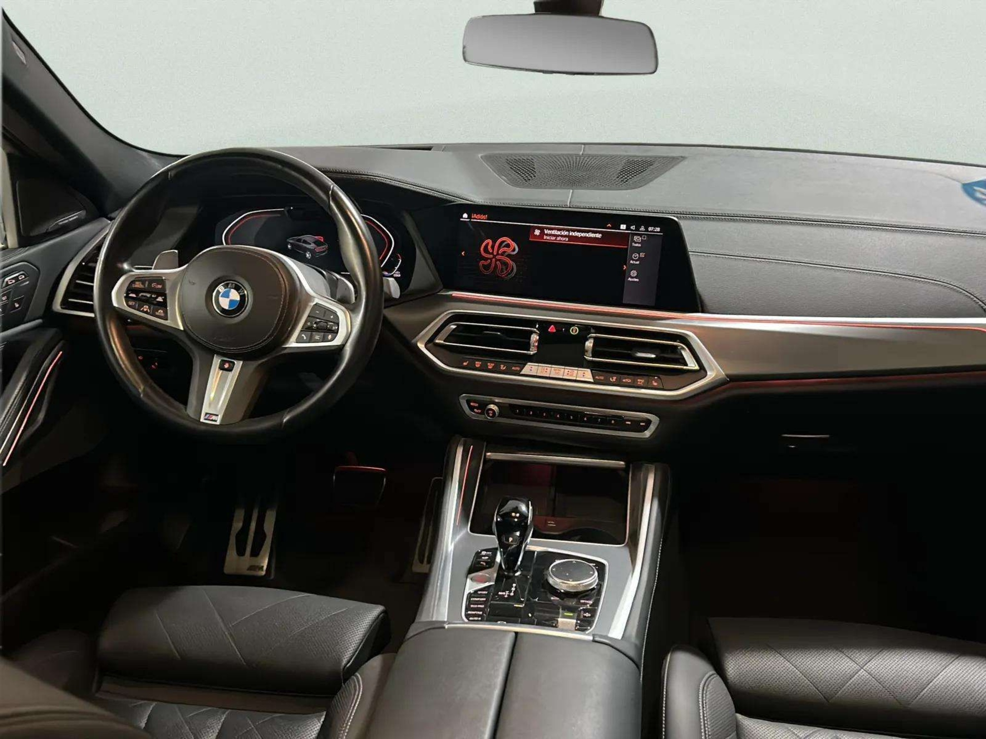 Renting BMW X6 xDrive40d 250 kW (340 CV) 1