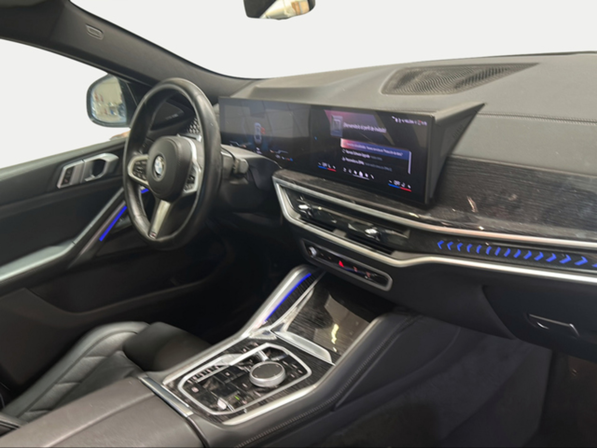 Renting BMW X6 xDrive40d M Sport 259 kW (352 CV) 2 4