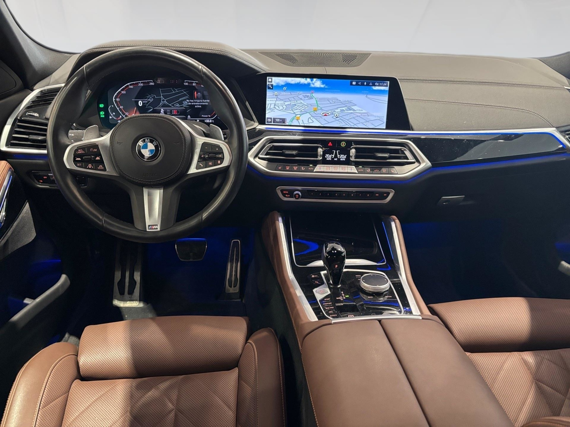 Renting BMW X6 xDrive40i 250 kW (340 CV)