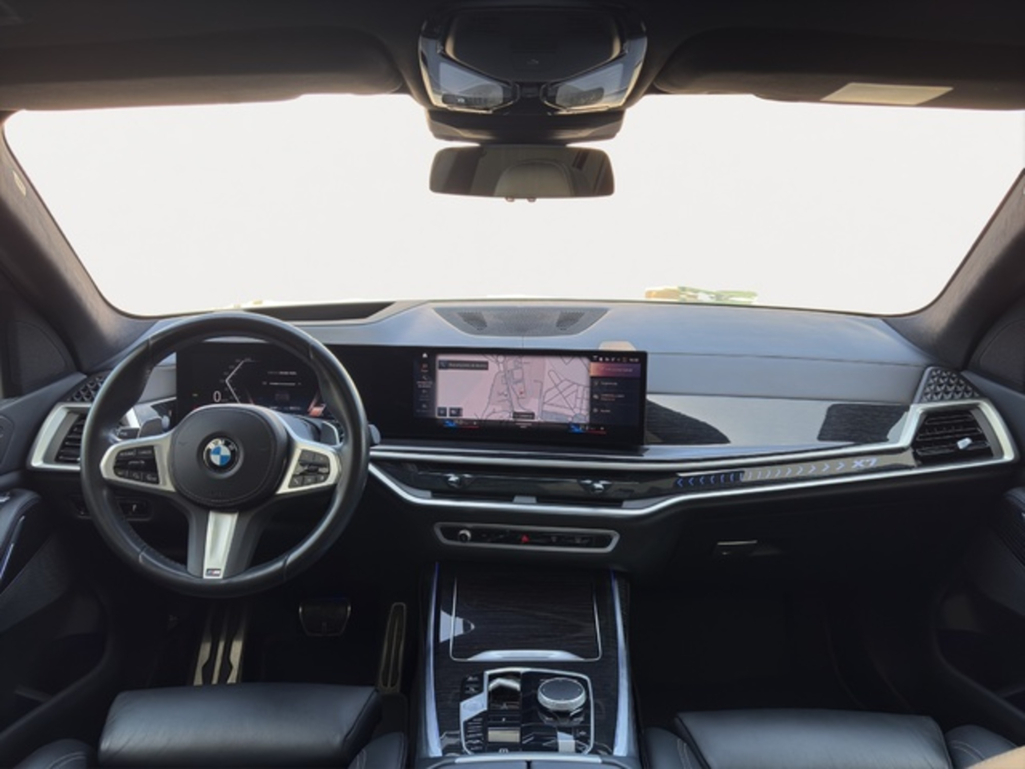 Renting BMW X7 xDrive40d 259 kW (352 CV) 11