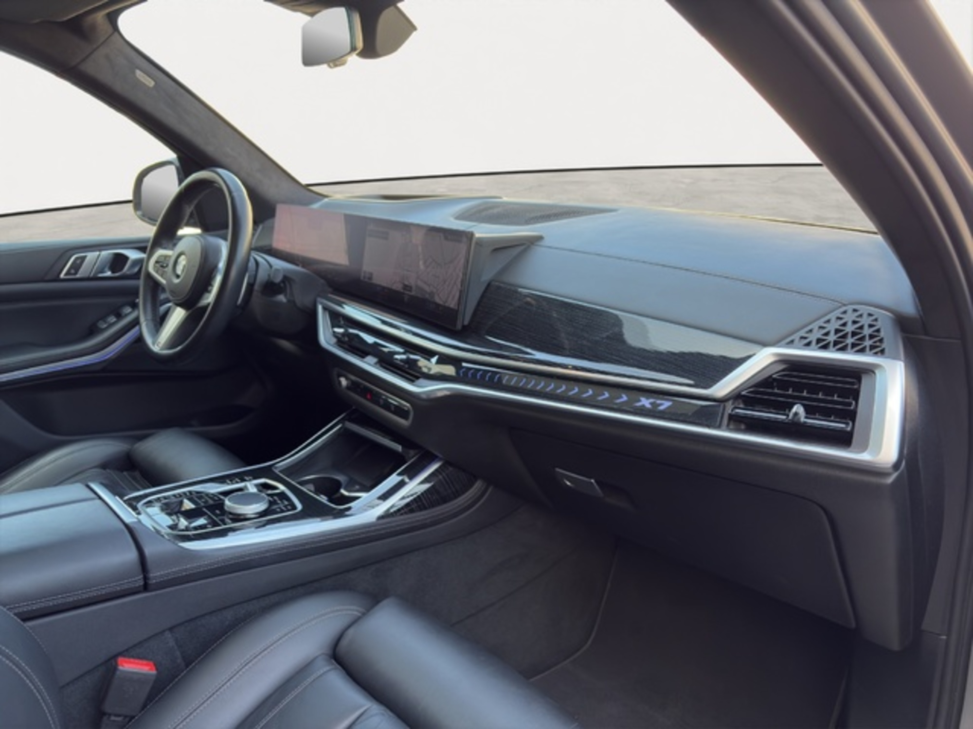 Renting BMW X7 xDrive40d 259 kW (352 CV) 11