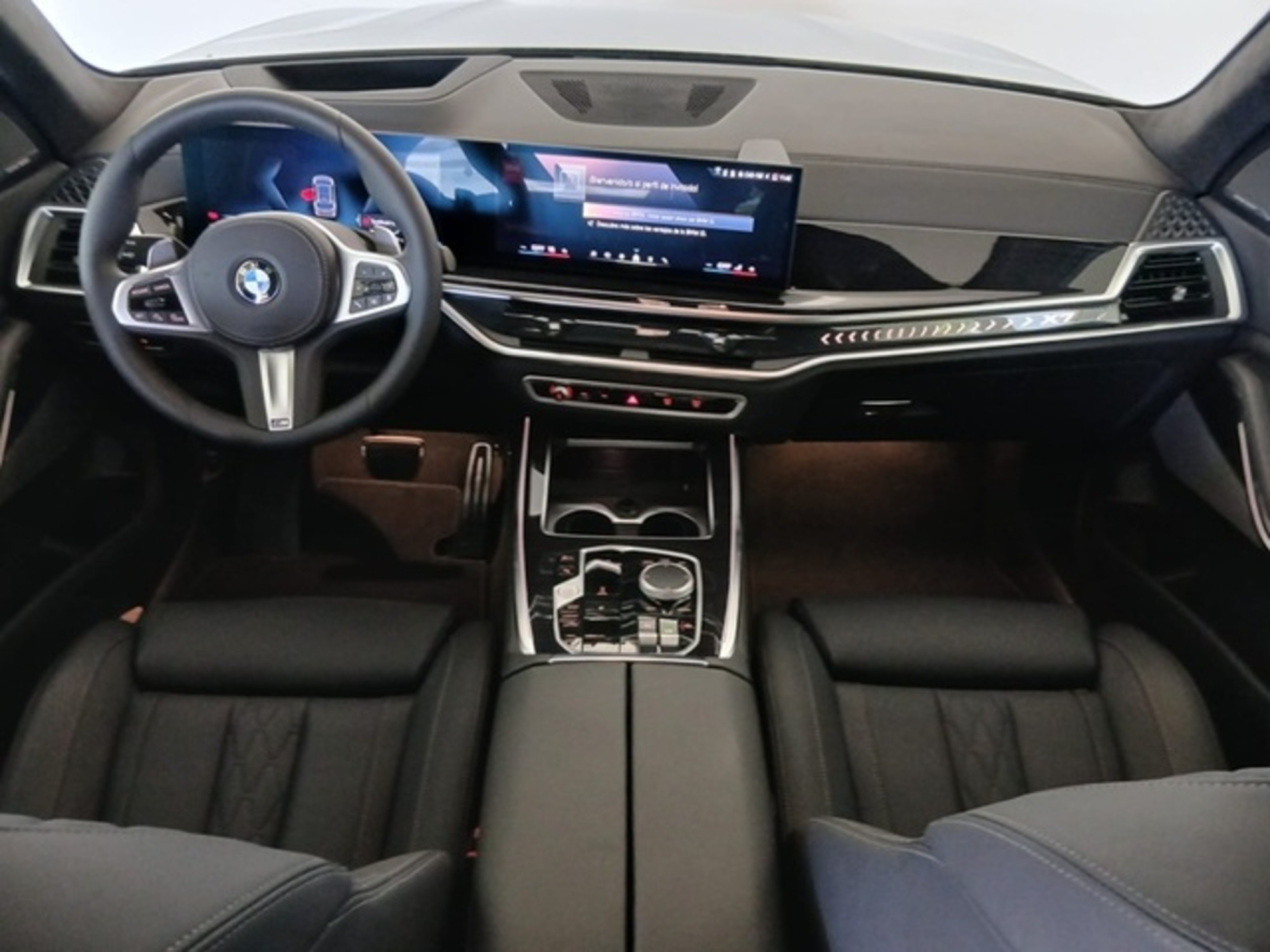 Renting BMW X7 xDrive40d 259 kW (352 CV) 7