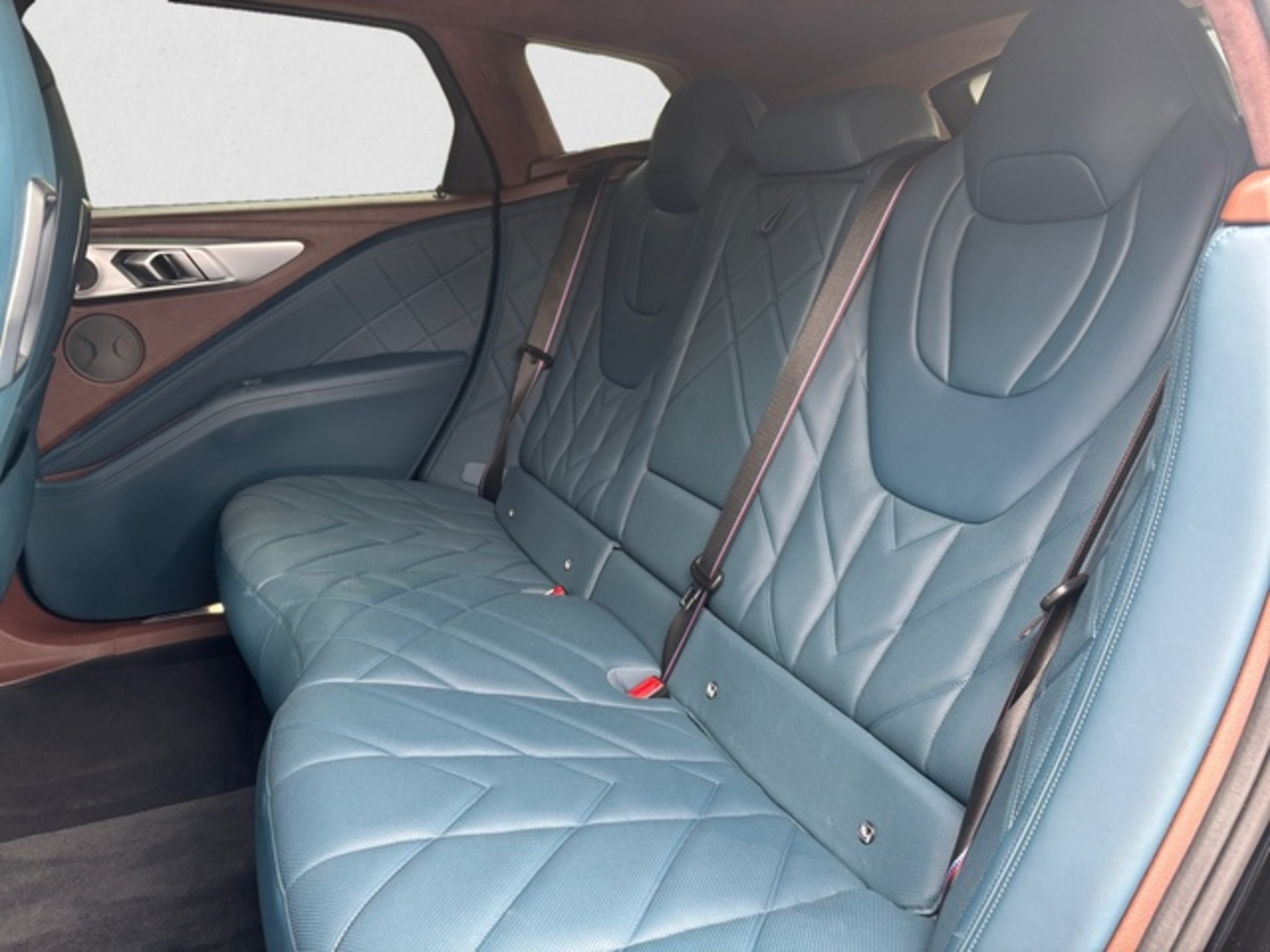 Renting BMW XM 480 kW (653 CV) 2