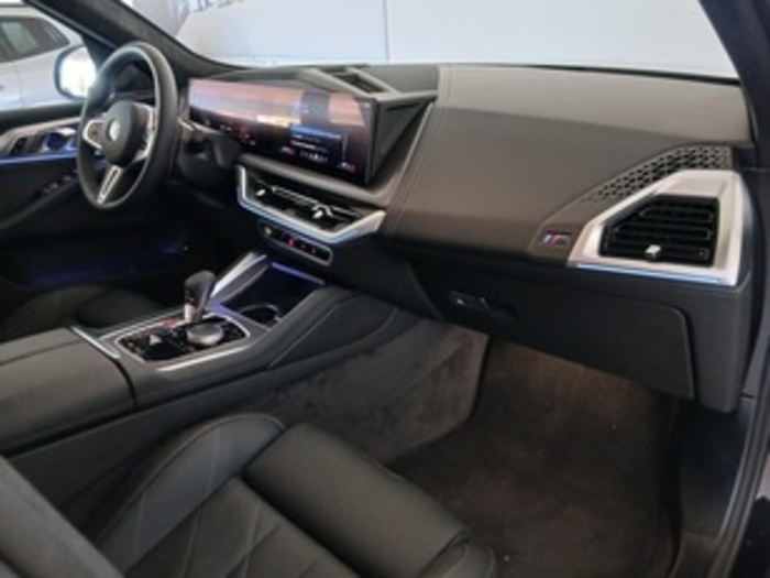 Renting BMW XM 50e 350 kW (476 CV) 4