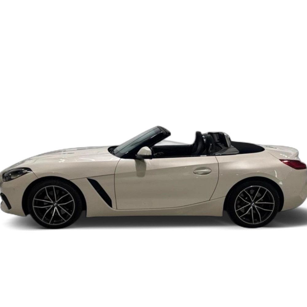 Renting BMW Z4 sDrive20i Cabrio 145 kW (197 CV) 1