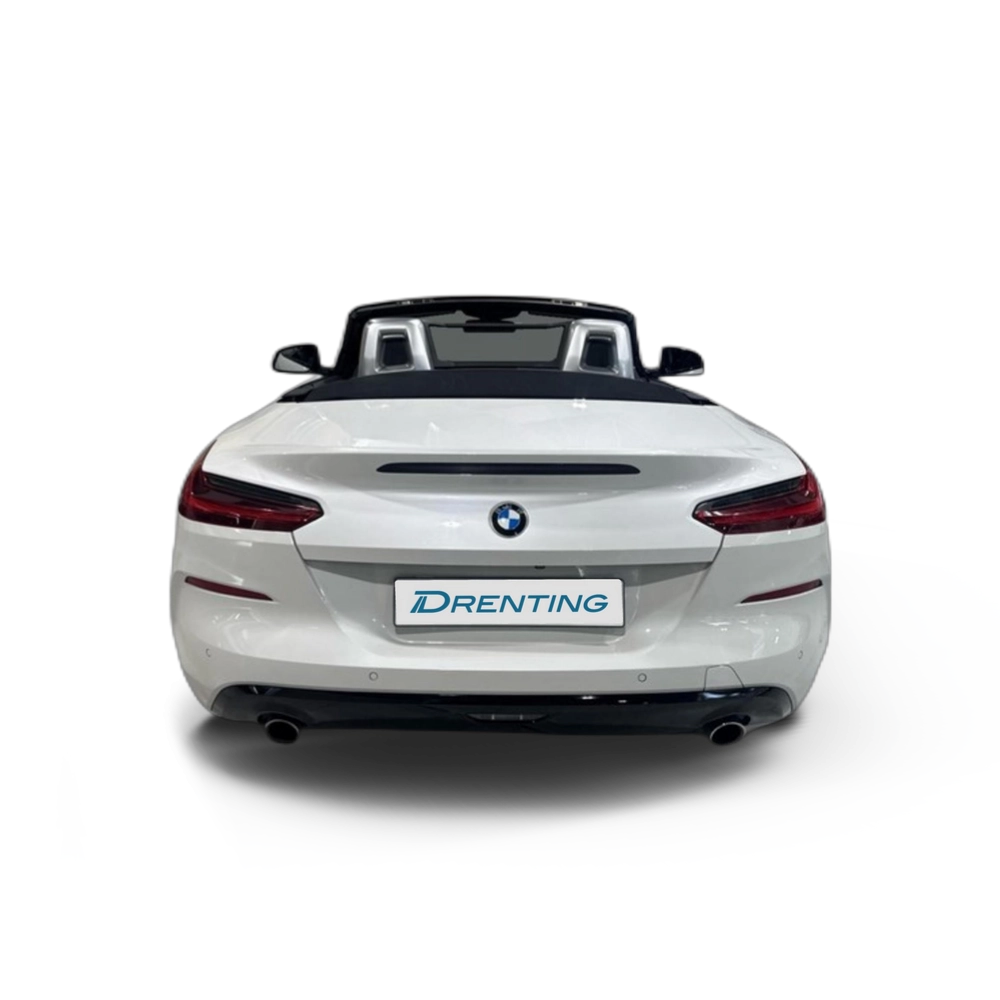 Renting BMW Z4 sDrive20i Cabrio 145 kW (197 CV) 1