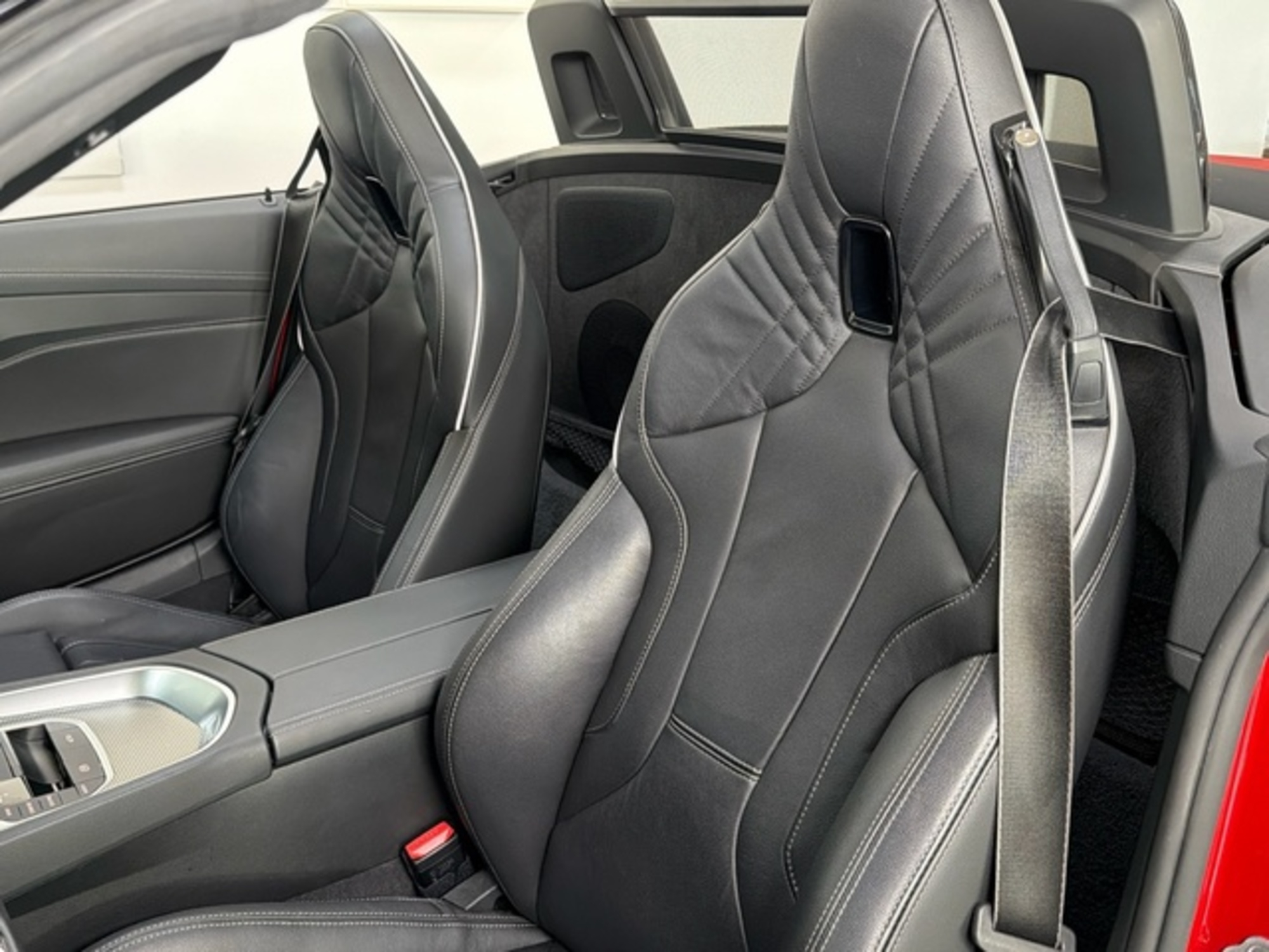 Renting BMW Z4 sDrive20i Cabrio 145 kW (197 CV)