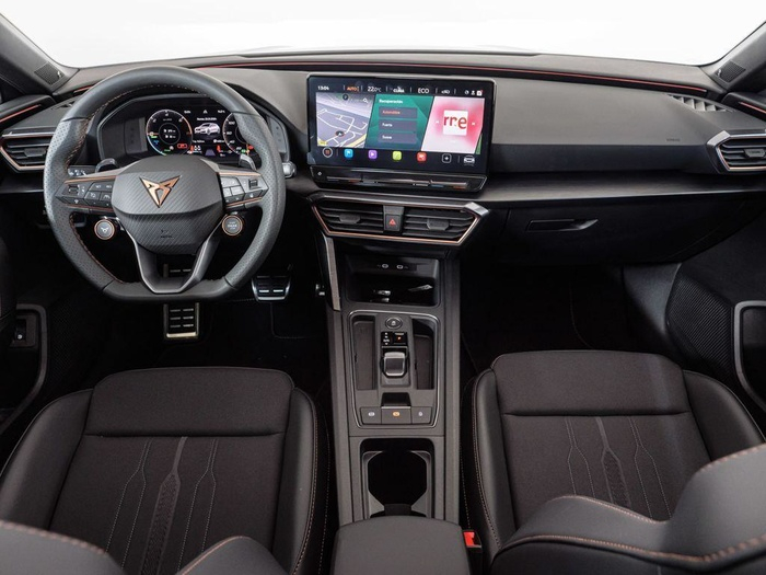 Renting CUPRA León 1.4 e-Hybrid VZ DSG 180 kW (245 CV) Ocasión