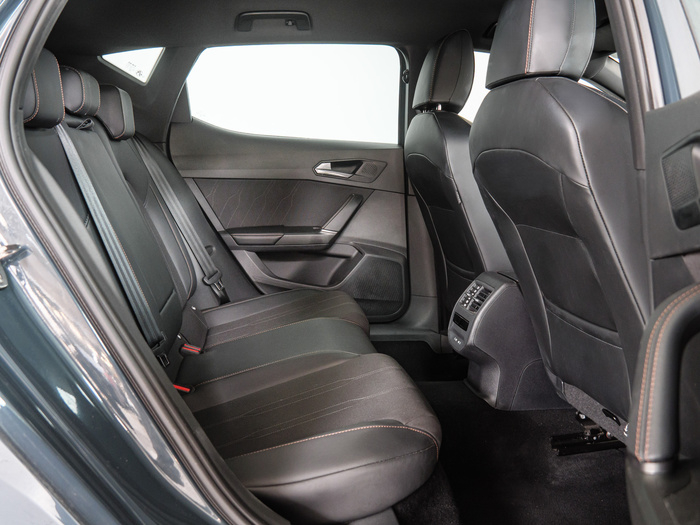 Renting CUPRA León 1.5 eTSI DSG 110 kW (150 CV) Ocasión