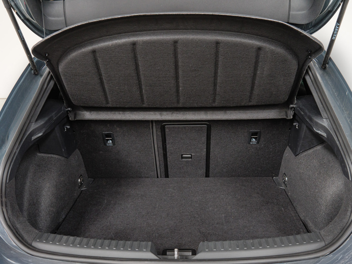 Renting CUPRA León 1.5 eTSI DSG 110 kW (150 CV) Ocasión
