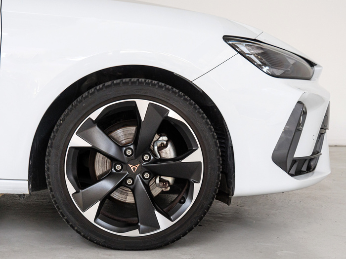 Renting CUPRA León 1.5 eTSI DSG 110 kW (150 CV) Ocasión 4
