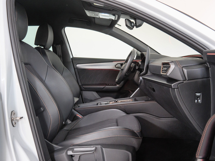 Renting CUPRA León 1.5 eTSI DSG 110 kW (150 CV) Ocasión 5