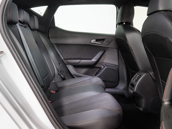 Renting CUPRA León 1.5 TSI 110 kW (150 CV) Ocasión 2