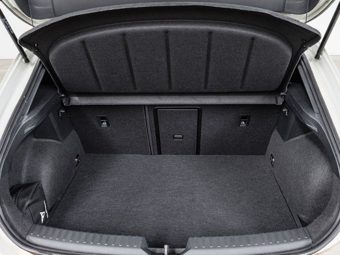 Renting CUPRA León 1.5 TSI e-Hybrid DSG 150 kW (204 CV) Ocasión