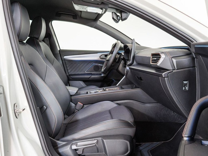 Renting CUPRA León 1.5 TSI e-Hybrid DSG 150 kW (204 CV) Ocasión 1