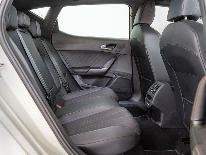 Renting CUPRA León 1.5 TSI e-Hybrid DSG 150 kW (204 CV) Ocasión 1