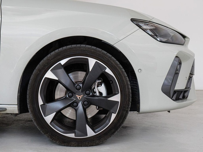 Renting CUPRA León 1.5 TSI e-Hybrid DSG 150 kW (204 CV) Ocasión 1