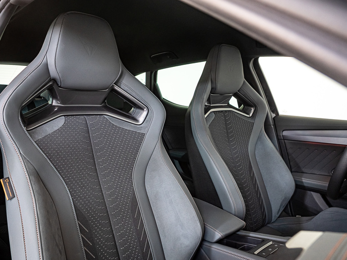 Renting CUPRA León 2.0 TSI VZ DSG 221 kW (300 CV) Ocasión