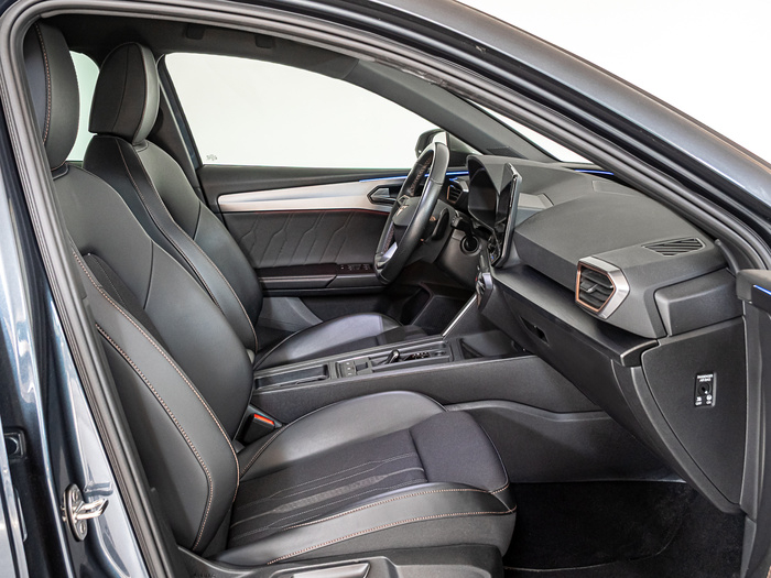 Renting CUPRA Leon Sportstourer 1.5 eTSI DSG 110 kW (150 CV) Ocasión