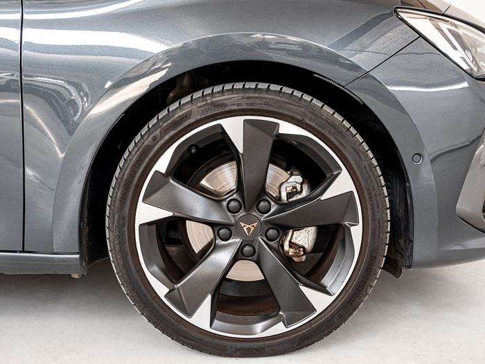 Renting CUPRA Leon Sportstourer 1.5 eTSI DSG 110 kW (150 CV) Ocasión