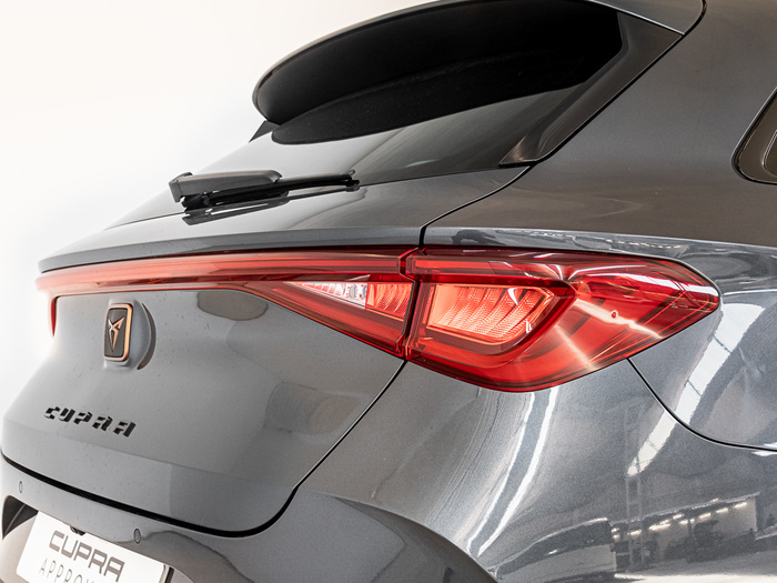 Renting CUPRA Leon Sportstourer 1.5 eTSI DSG 110 kW (150 CV) Ocasión
