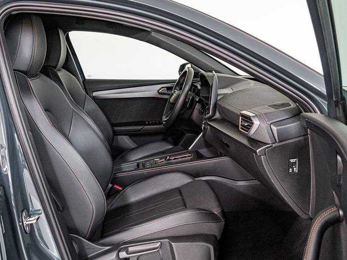 Renting CUPRA Leon Sportstourer 1.5 eTSI DSG 110 kW (150 CV) Ocasión 1